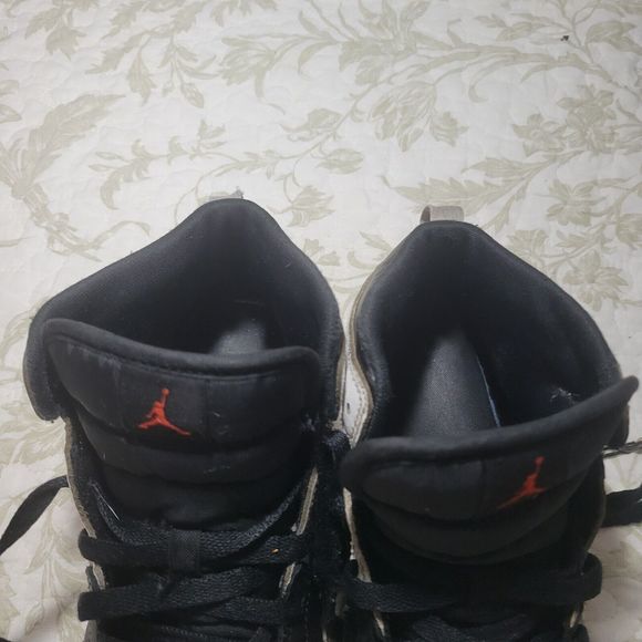 Nike Air Jordan 1 Mid Youth Size 3Y White Black Red Chile Shoes Kids 640734-075‎ - Picture 10 of 12